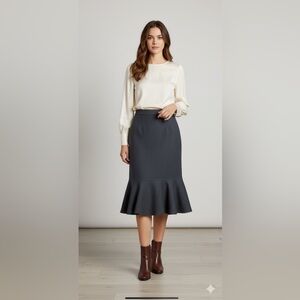 HOLT RENFREW CANADA Wool Ruffle Hem Midi Skirt XS‎
